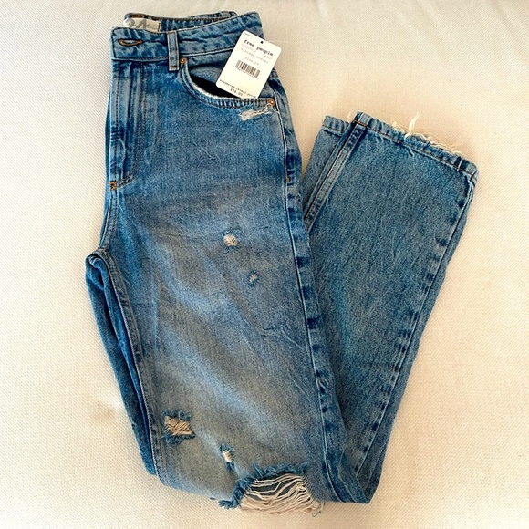 Free People Dakota Distressed Jean - Picture 3 of 7